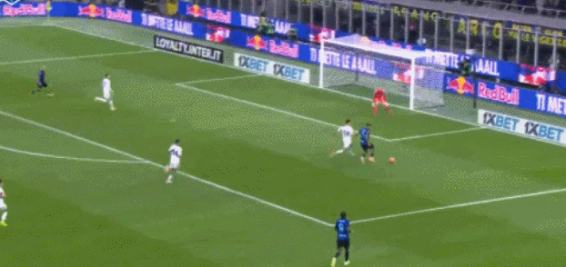 国米4-0科莫先赛2分领跑 劳塔罗闪击小图拉姆破门