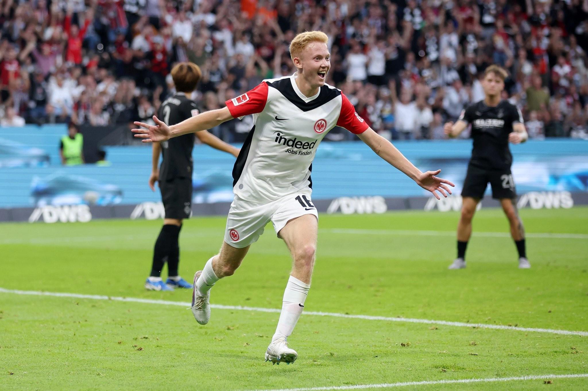 DO:拉松吸引了拜仁等俱乐部的关注,但冬窗不太可能离队