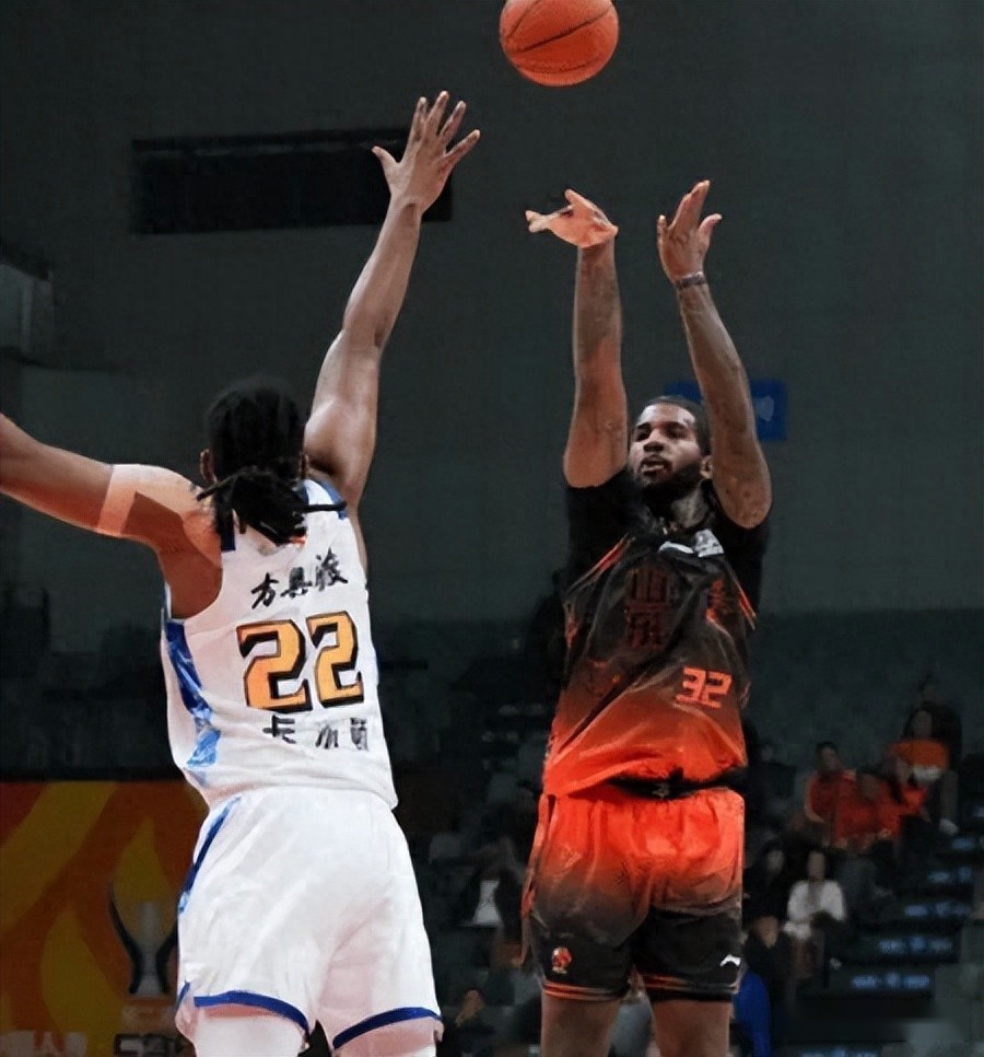 山东102-106广厦 球员评价:3人满分,4人及格,5人低迷