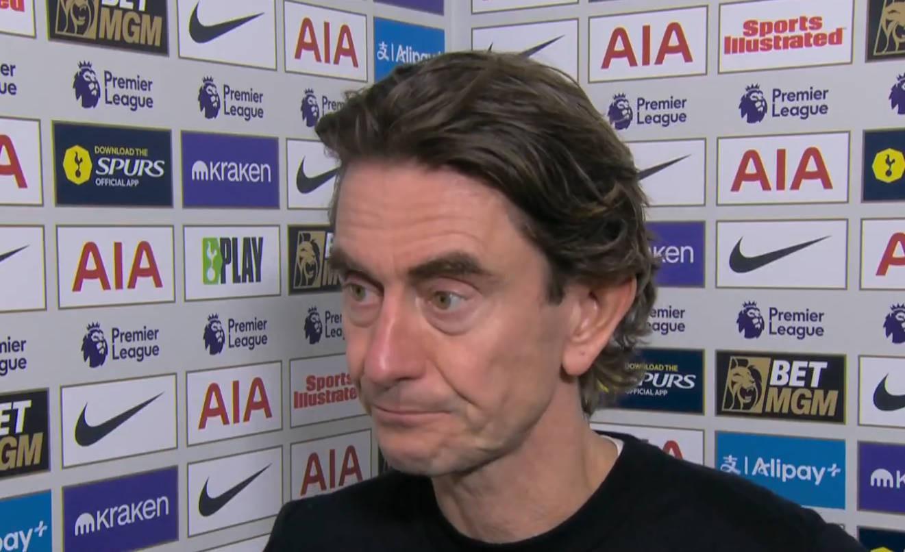 弗兰克:西蒙斯一直非常努力;希望未来都能踢出这样的比赛