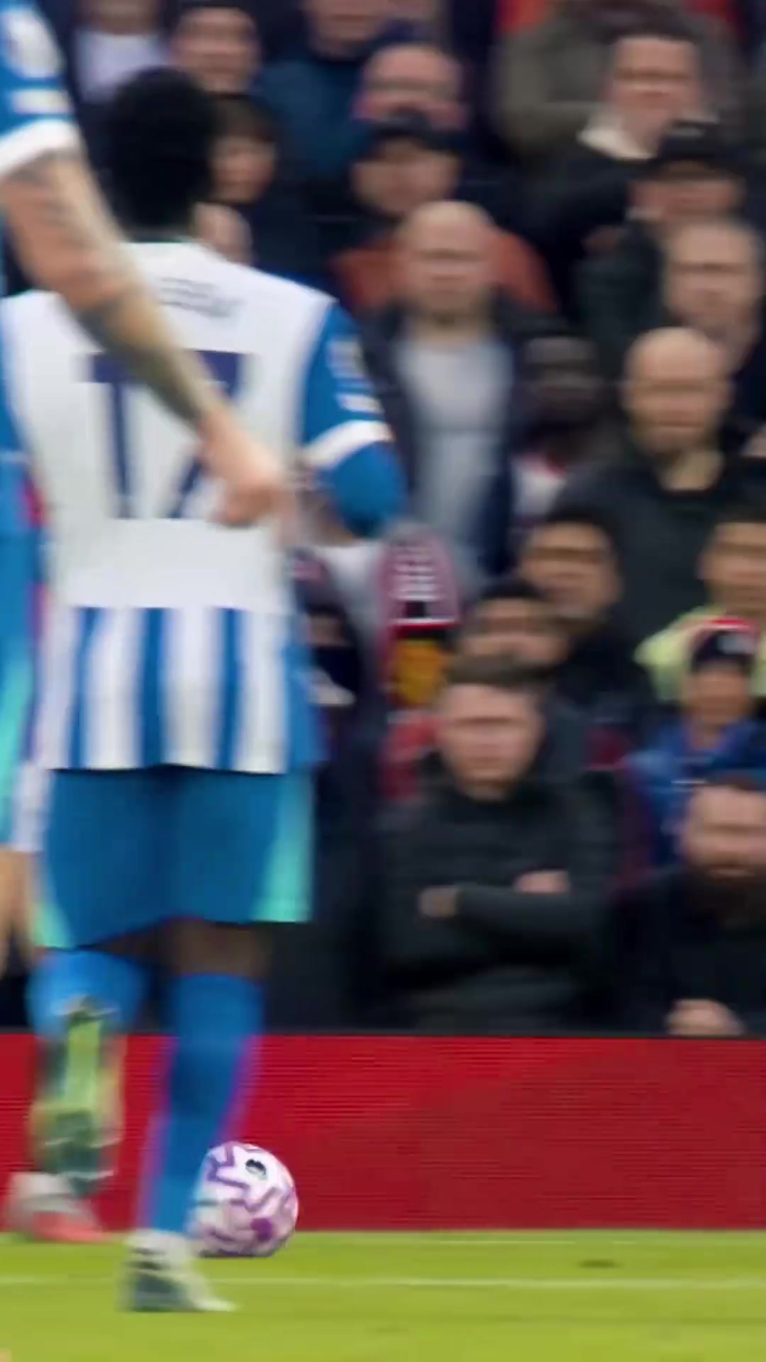 有着英俊脸庞的舒梅切尔请用一个词评价拉门斯十月的表现