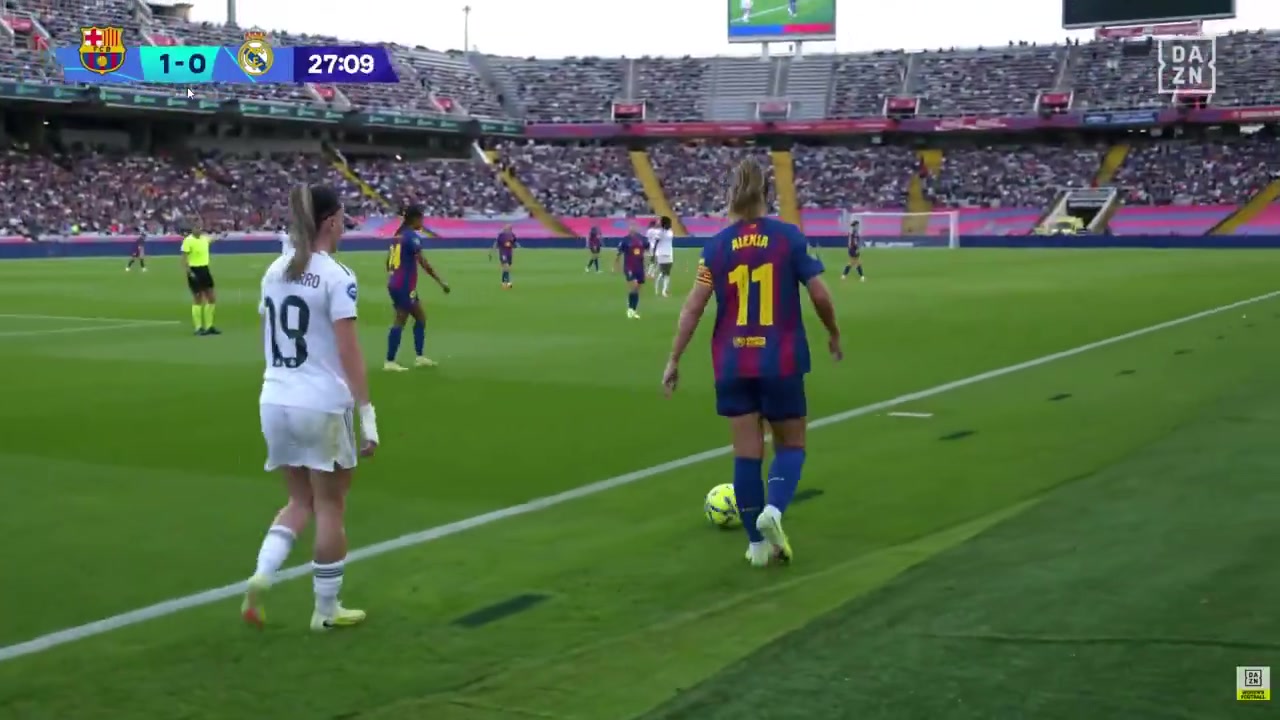 皇马博主怒批巴萨女足球员展现了她在学校里学到的价值观