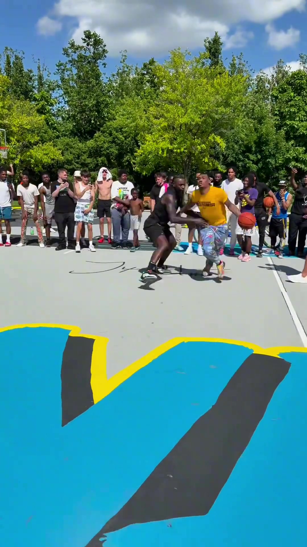 来这找场子了单挑局输给比斯利 史蒂芬森来野球场疯狂虐路人