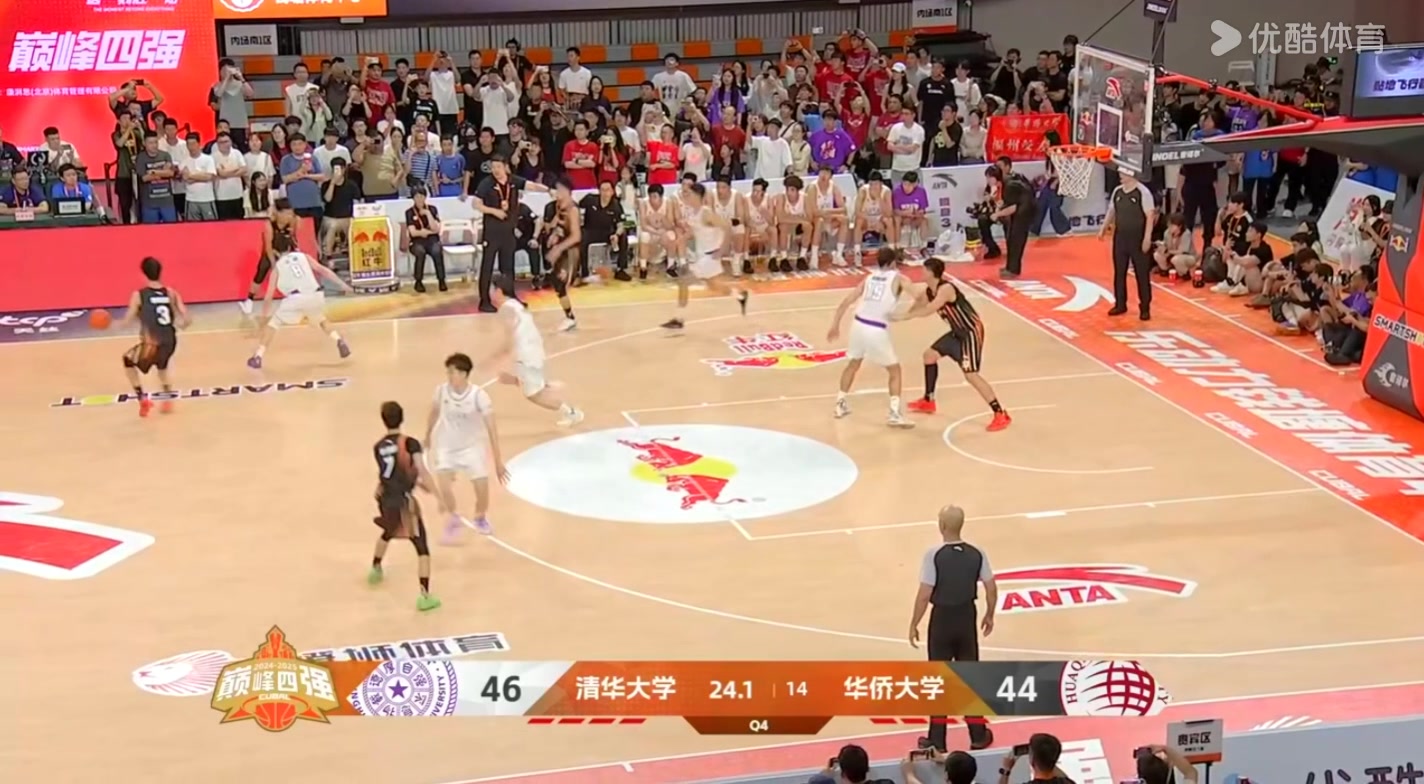 太关键了张高铭最后时刻自投自抢补篮打进助华侨大学扳平比分