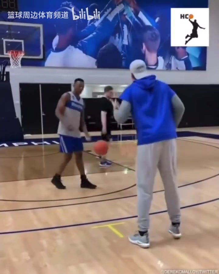 还记得他吗退休已久的麦克米勒依然能轻松挑赢大学球员