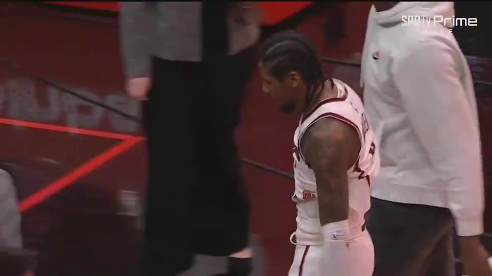 竟是在火箭最后一幕G7仅8分的杰伦-格林赛后低头落寞离场