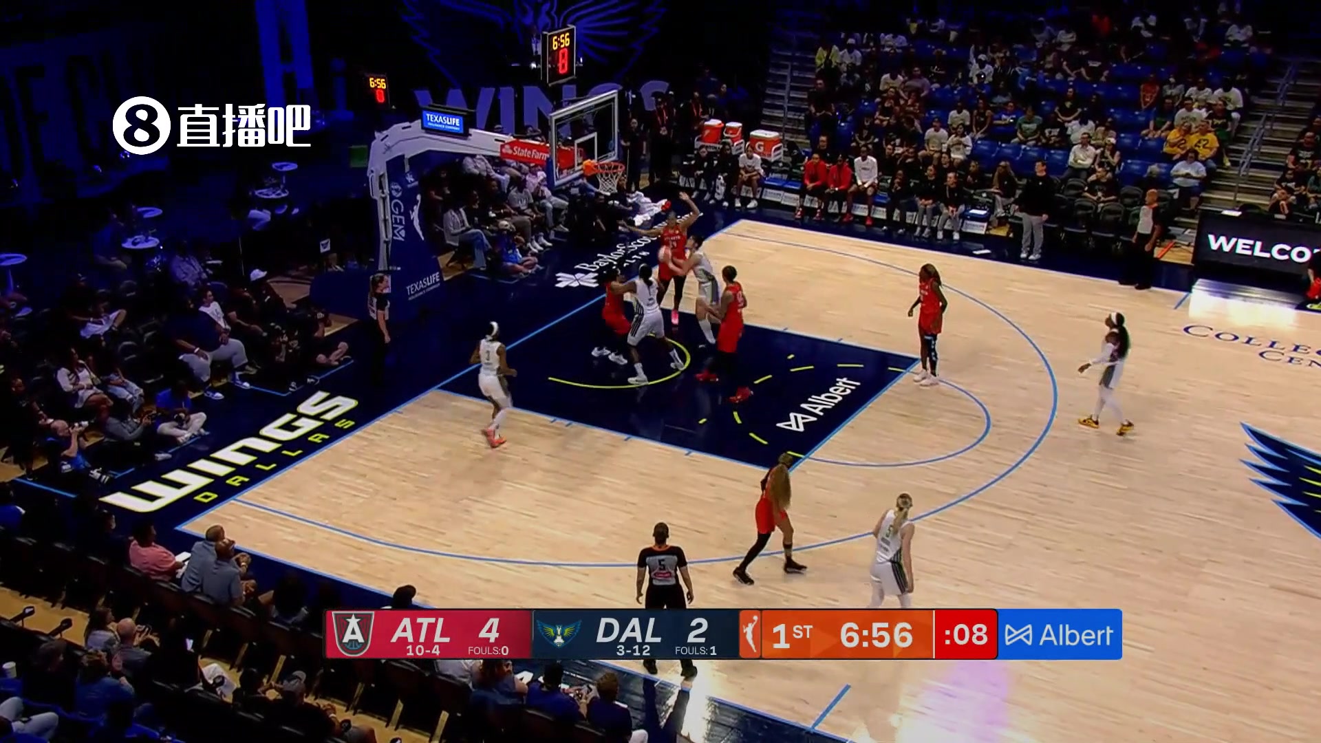 对大阵容有奇效李月汝赛季首次首发 第一节就拿到8分5篮板