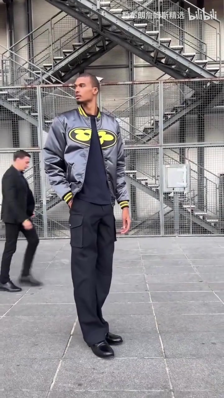 大合集文班哈登威少参加巴黎时装周吧友们还认识谁