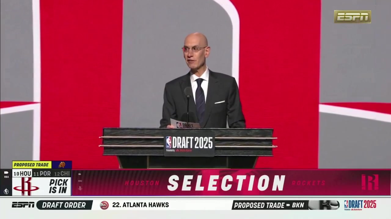 泪洒当场南苏丹马卢阿奇跌落至太阳第十顺位 上台同萧华握手