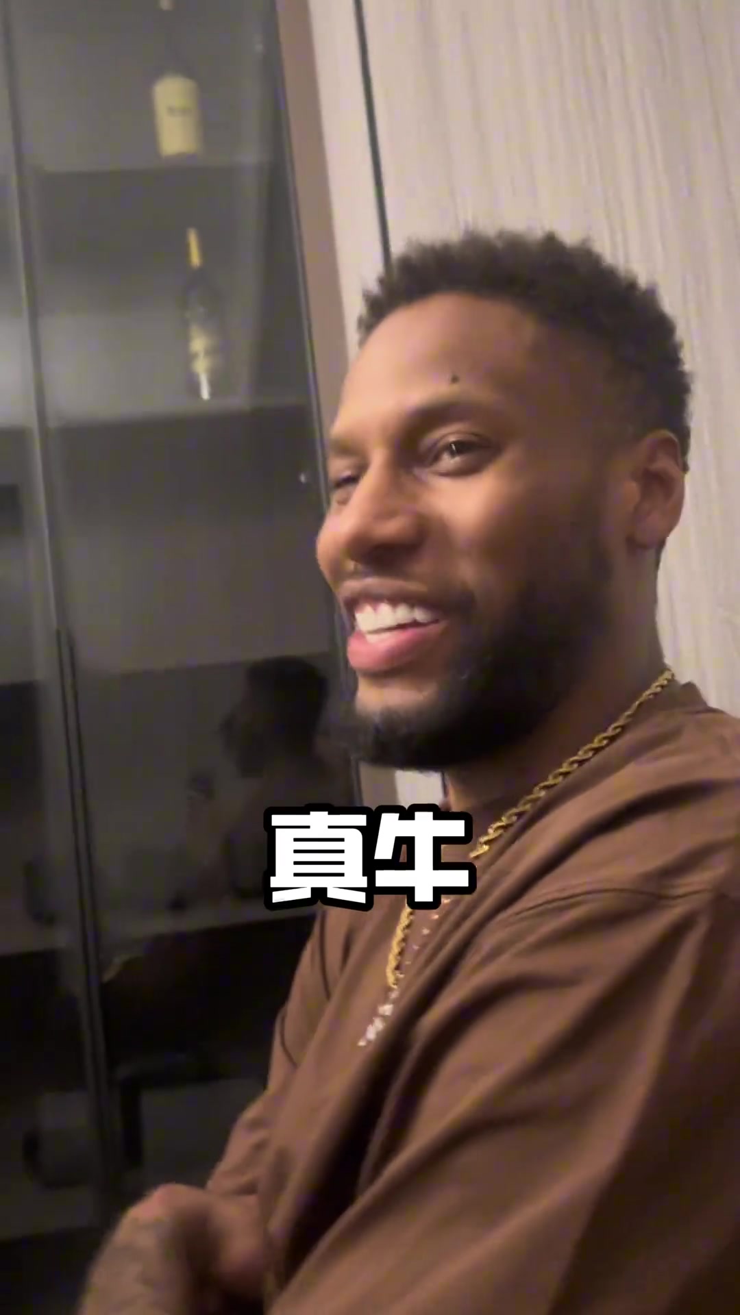 威姆斯杨瀚森16顺位被选中 比我顺位高多了 他太牛了