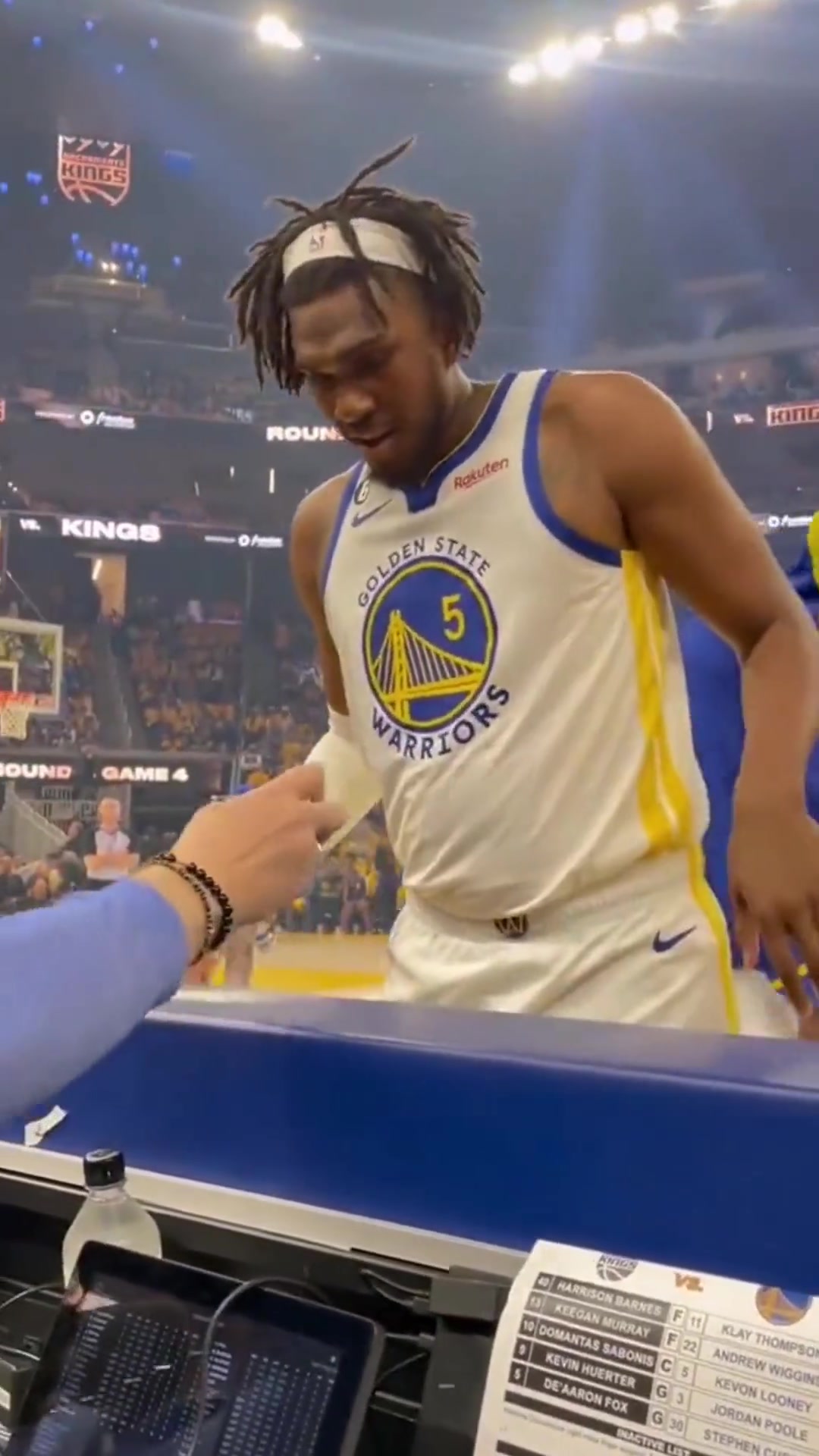 没能终老3冠功勋卢尼结束十年勇士生涯祝福卢姥爷