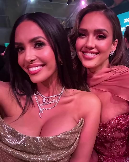 瓦妮莎是真漂亮啊怪不得当时科比同她从高中走向婚姻