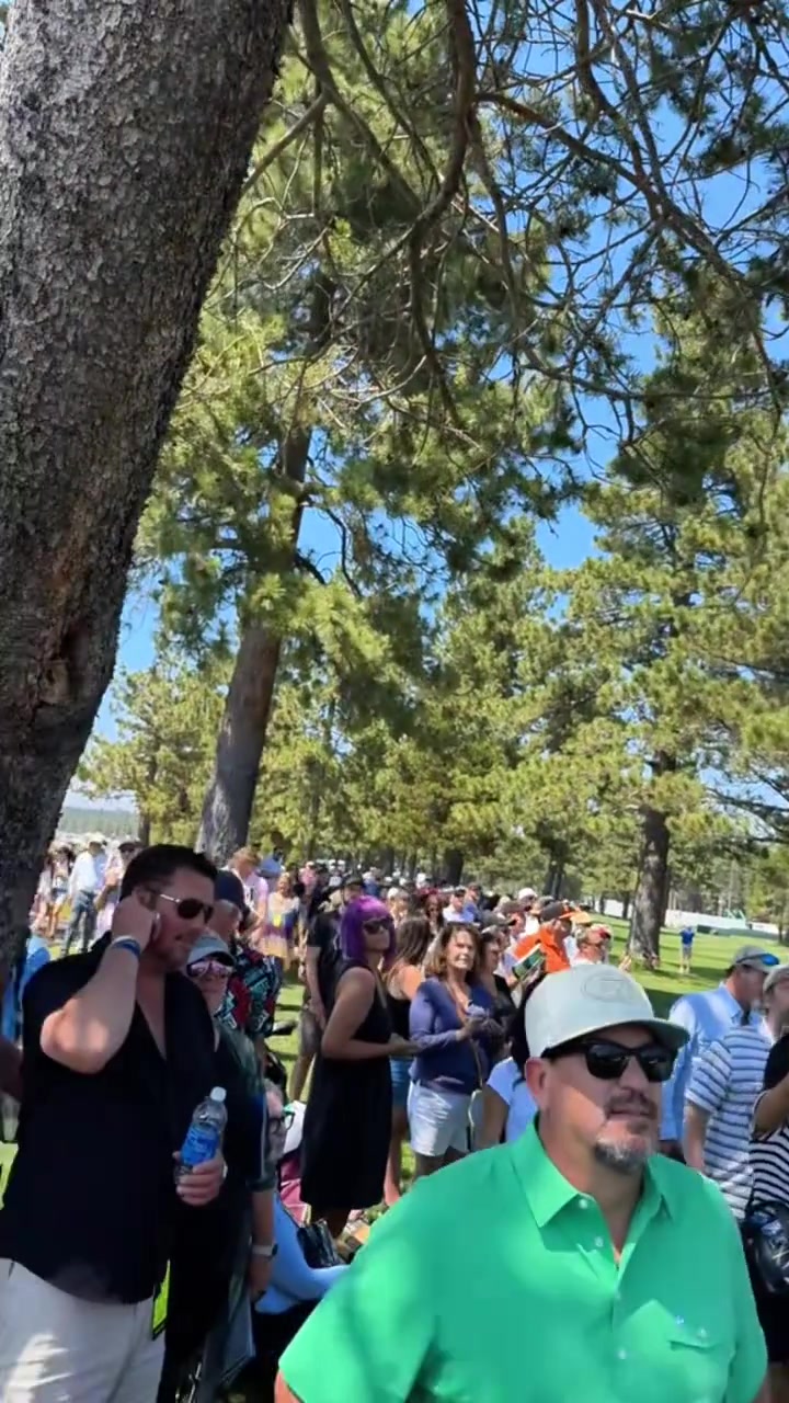 库里的影响力库里现身打高尔夫被群众围观