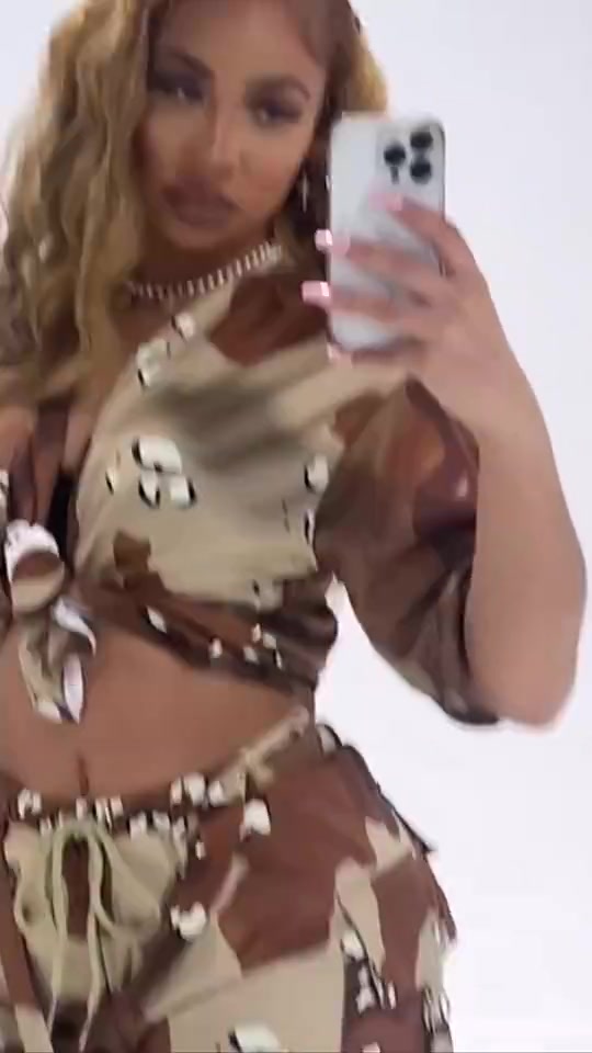 身材相当炸裂哈登这现任女友确实符合咱登哥的审美