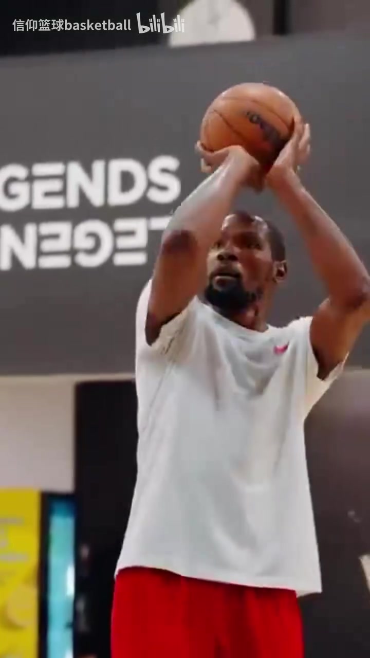 独树一帜的风格无论何时看杜兰特投篮训练都是一种享受