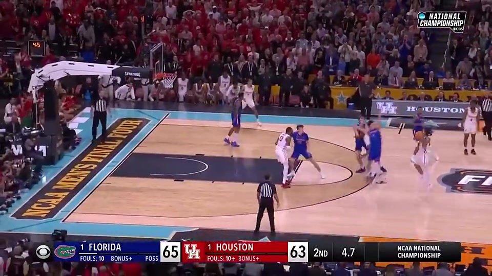 疯三决赛离谱名场面坚决绝杀出手结果把球放地上教练傻眼了