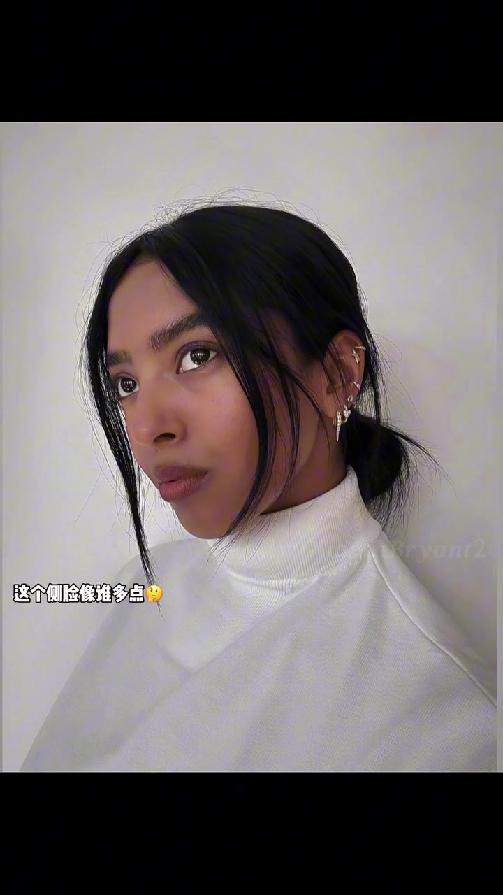 科比大女儿娜娜更新社媒晒出一张侧脸瓦妮莎评论美极了