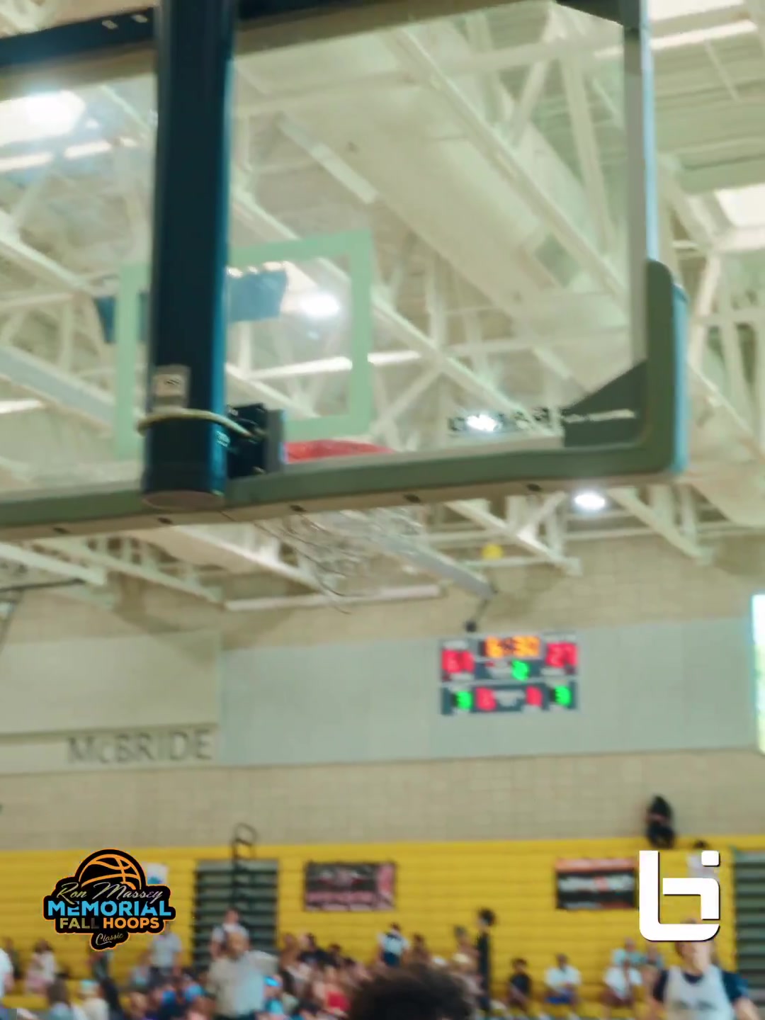 乃父之风克里斯-保罗儿子穿2号球衣16岁1米85已超父亲