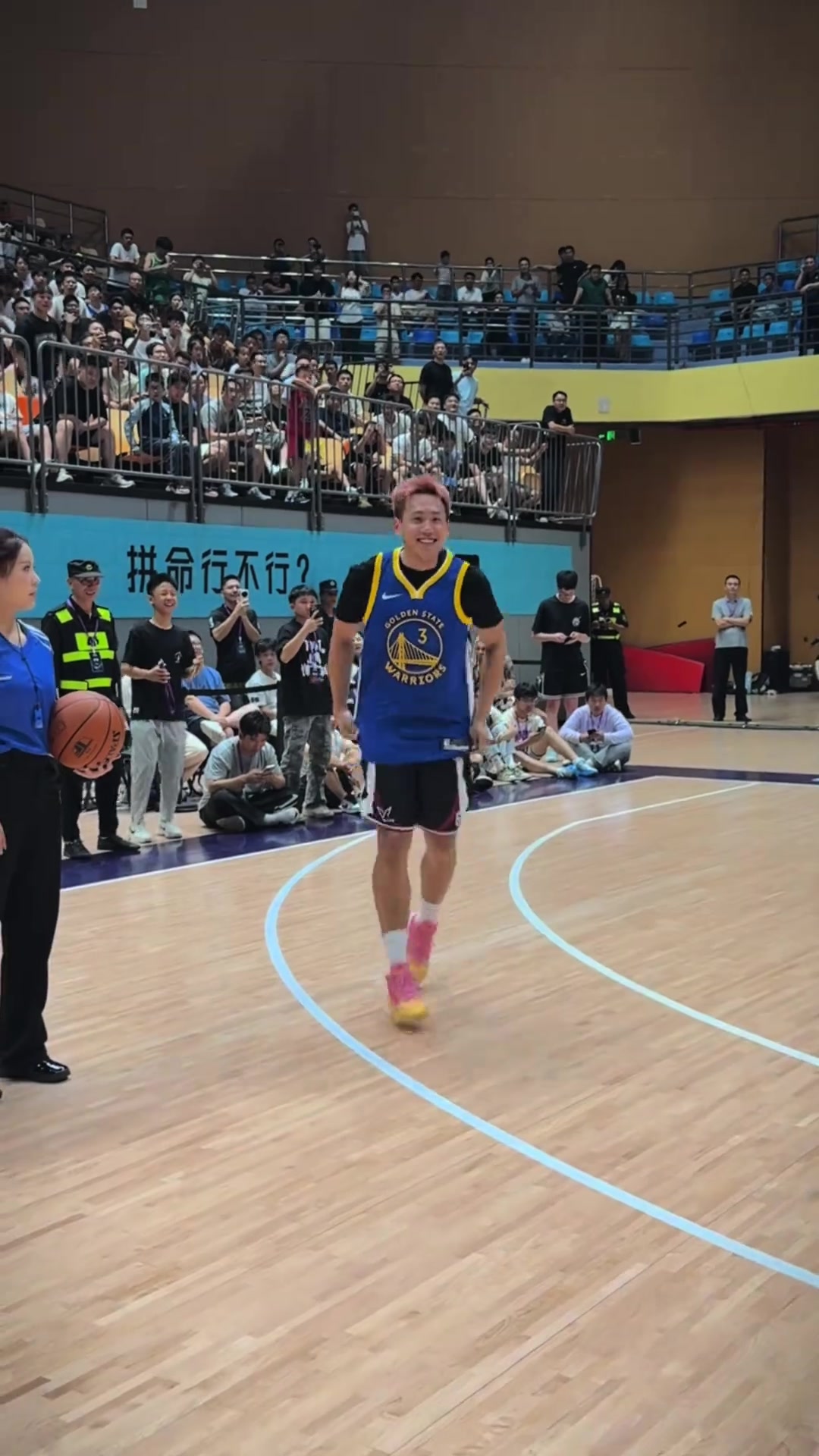 程鑫凯晒追梦锁喉视频把我当戈贝尔整