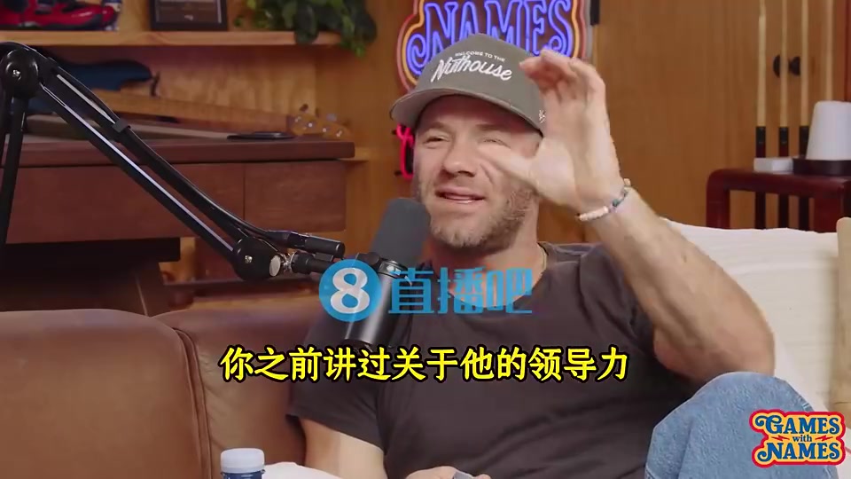 珍妮此前詹姆斯身体强壮无比像一列火车朝我冲来我会尖叫的