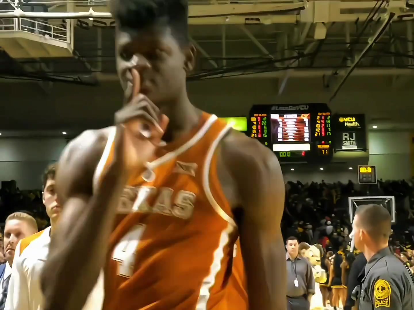 这么恐怖的画风有选秀权你不选