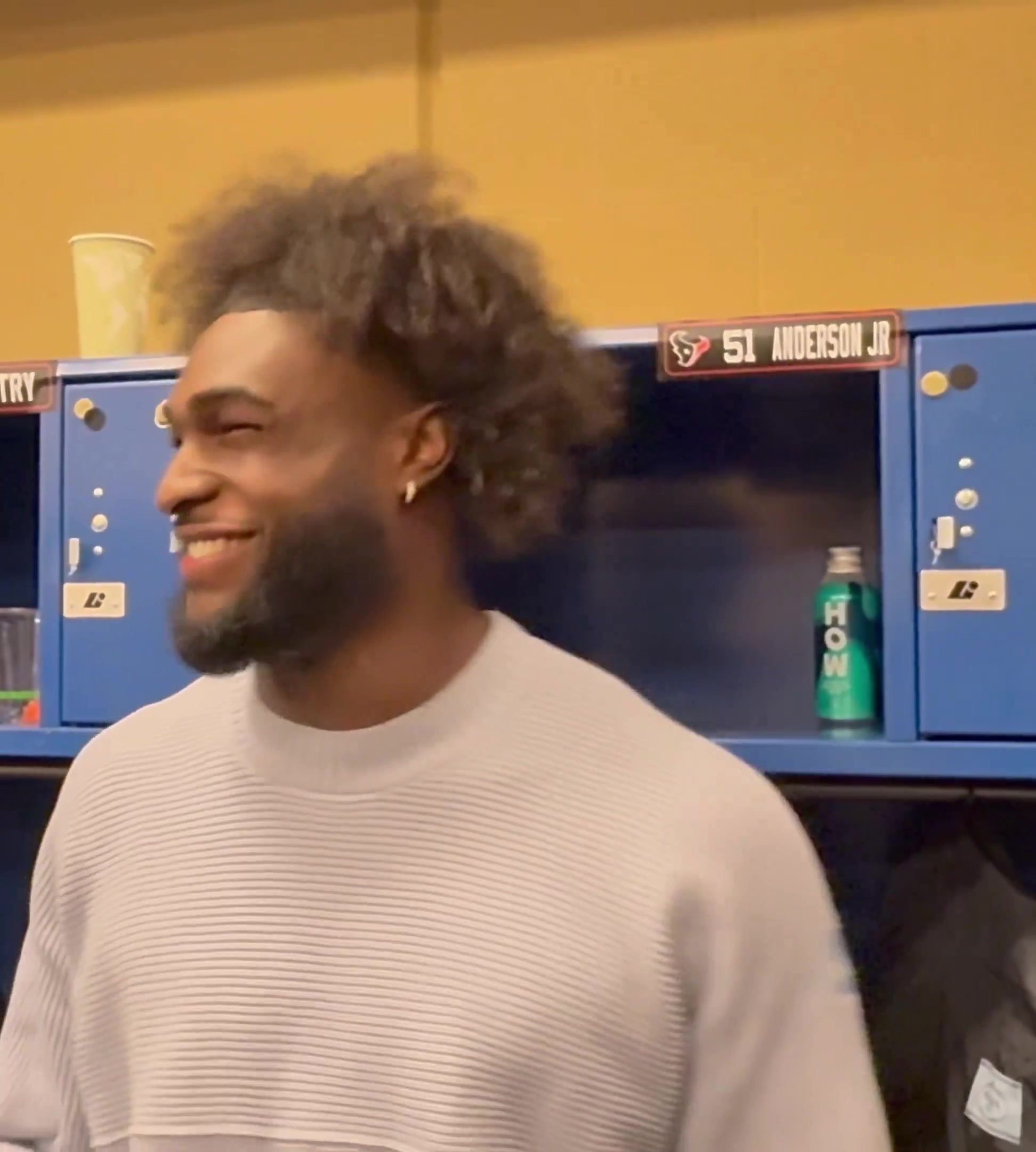 起猛了我还以为老詹留爆炸头了