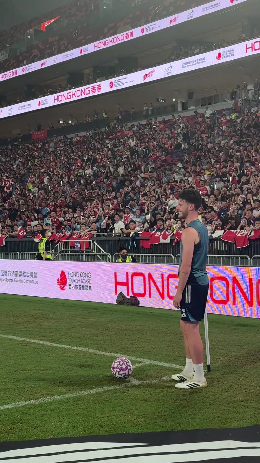 阿森纳香港公开训练赖斯这表情绝对是被喊爽了