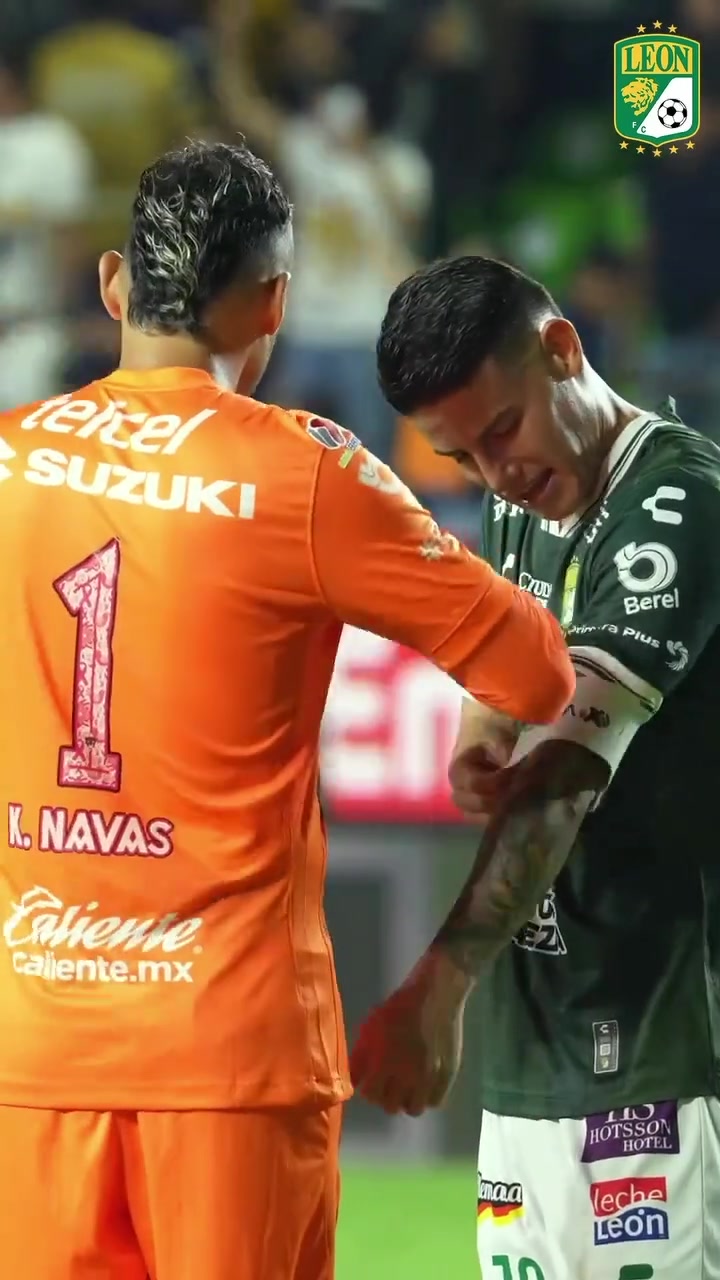 都是当年的功臣两位皇马旧将J罗和纳瓦斯墨超联赛再相遇......