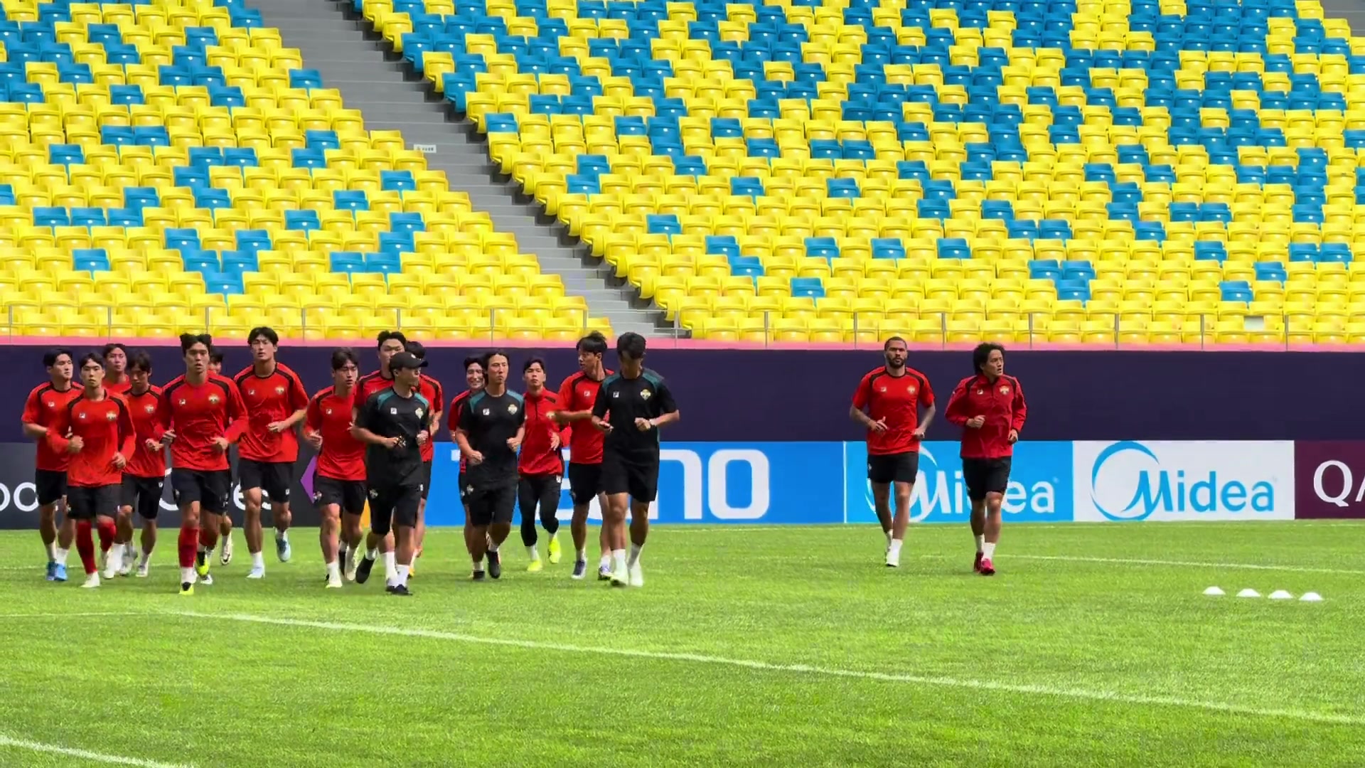 江原FC赛前踩场,大批主力缺席,蓉城能否顺利拿下亚冠主场首胜