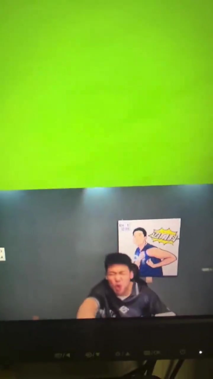 王楚淇直播破防怒骂B费看人啊你你老盯着球干啥你要盯人啊