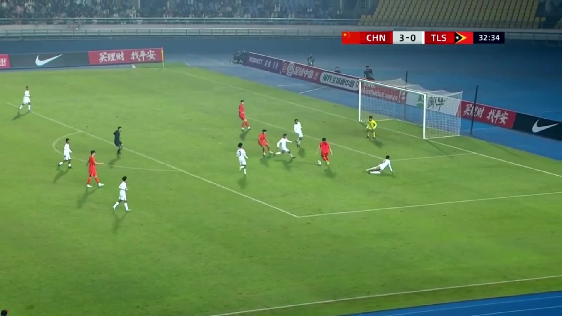 实力碾压谢晋禁区内连续摆脱破门