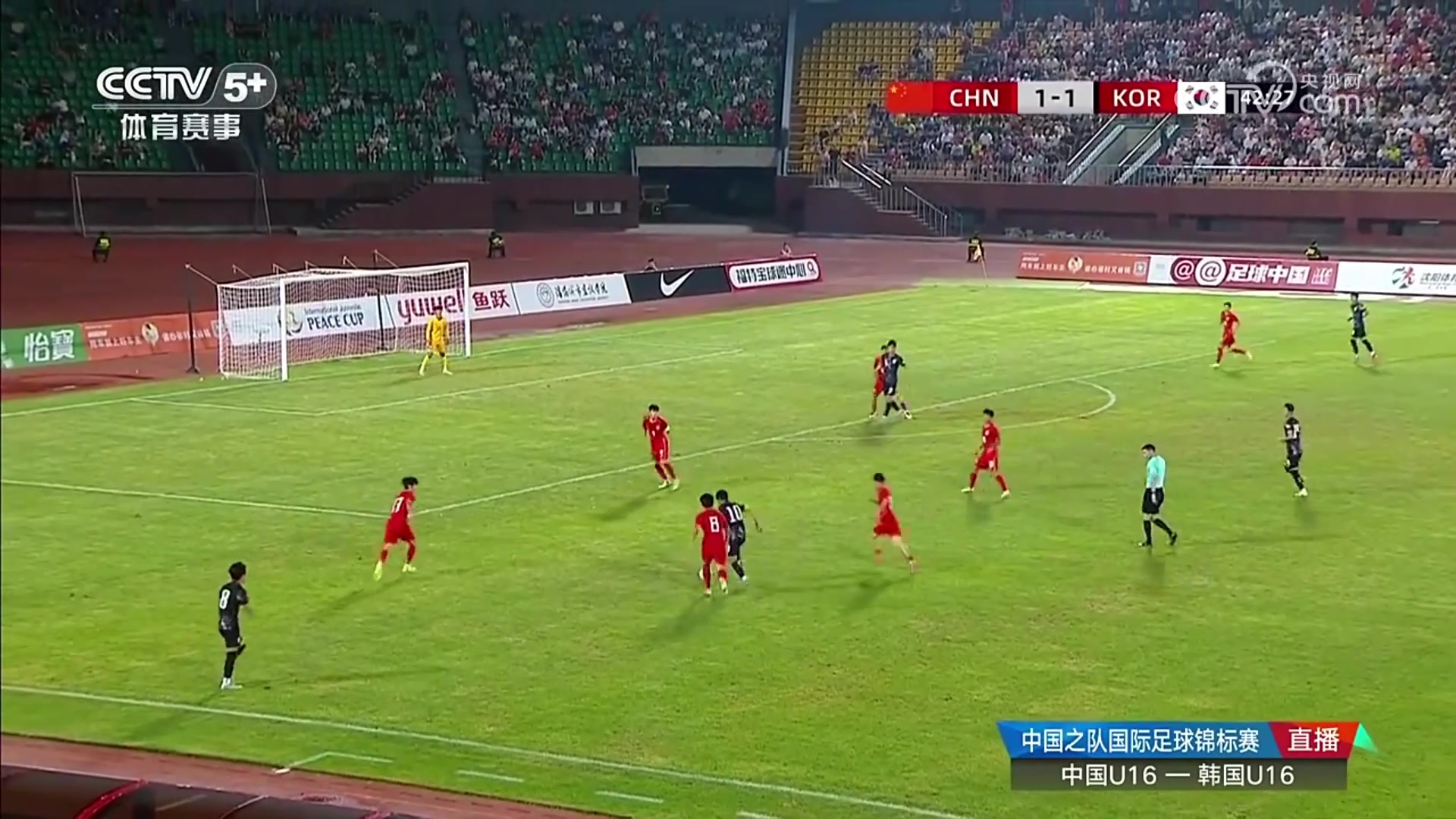 解围给对手金志浩左脚兜射完成双响韩国2-1反超