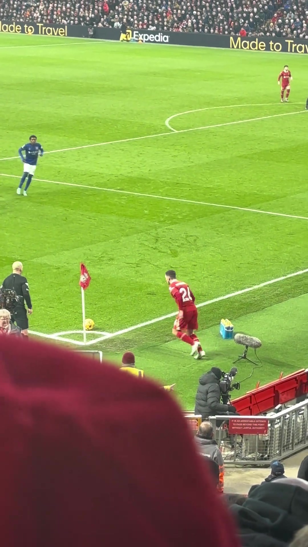 近期各项赛事三连败利物浦球迷安菲尔德再无两翼齐飞