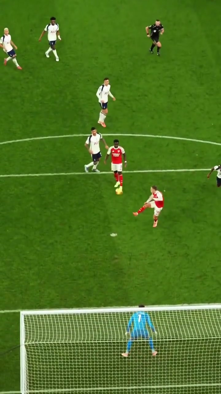 用张路的话来形容戳萨关键时候出现在关键地方给对手致命一击