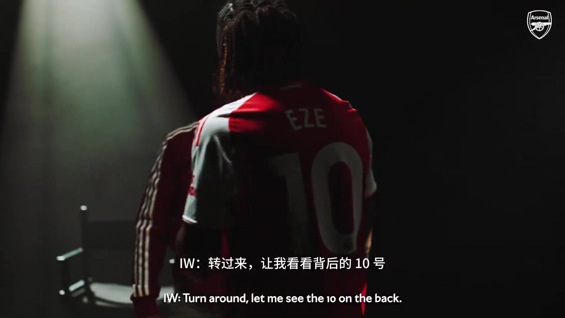 回家伊恩赖特亲自给埃泽做专访亨利特意录制视频为其庆祝