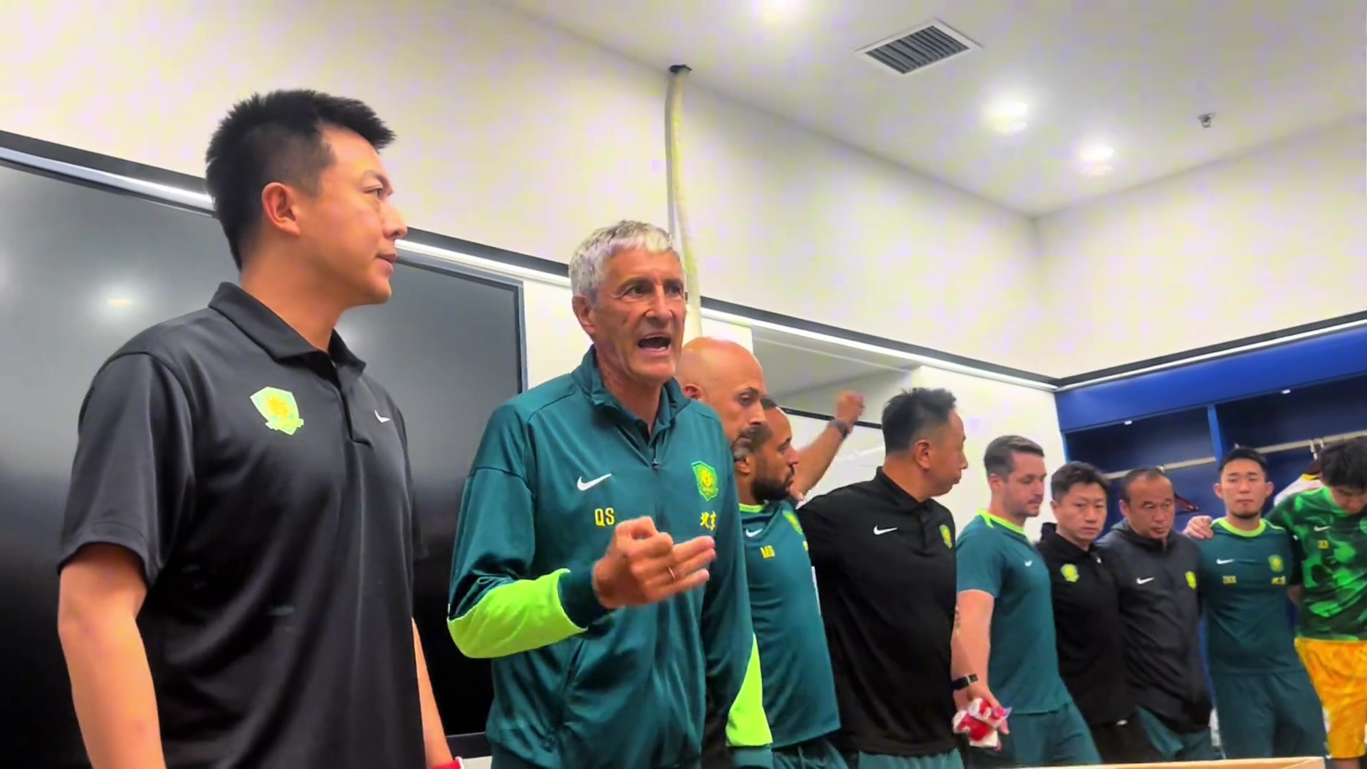 实拍塞蒂恩张稀哲足协杯赛前动员重要的冠军赛当决赛去踢