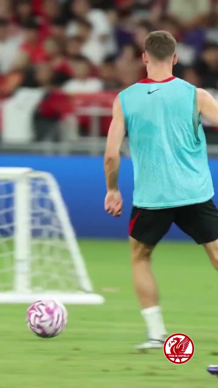 维尔茨极佳表现受到观众热烈欢呼过亿的进攻球员就是不一样