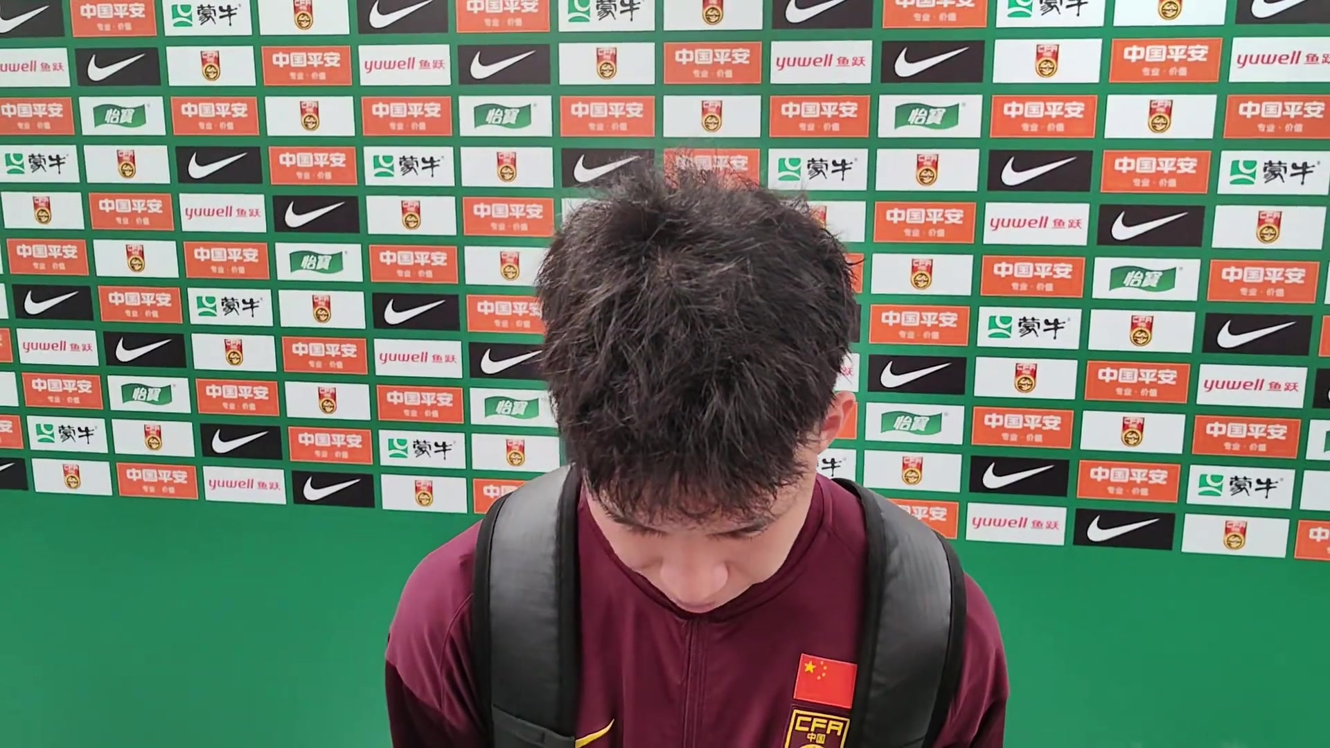 王钰栋出线比什么都重要安东尼奥很高兴赛后在更衣室很疯狂