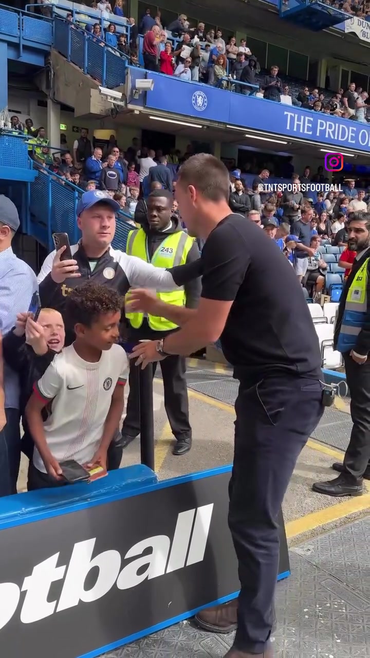 蓝军队魂快来看看这是谁回来了啊