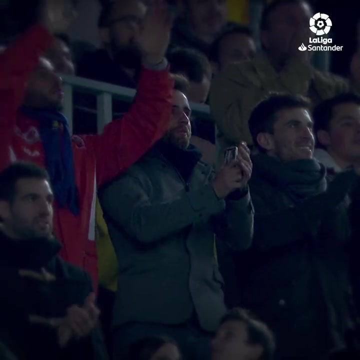 意义重大六年前的今天梅西在诺坎普领取第六座金球奖