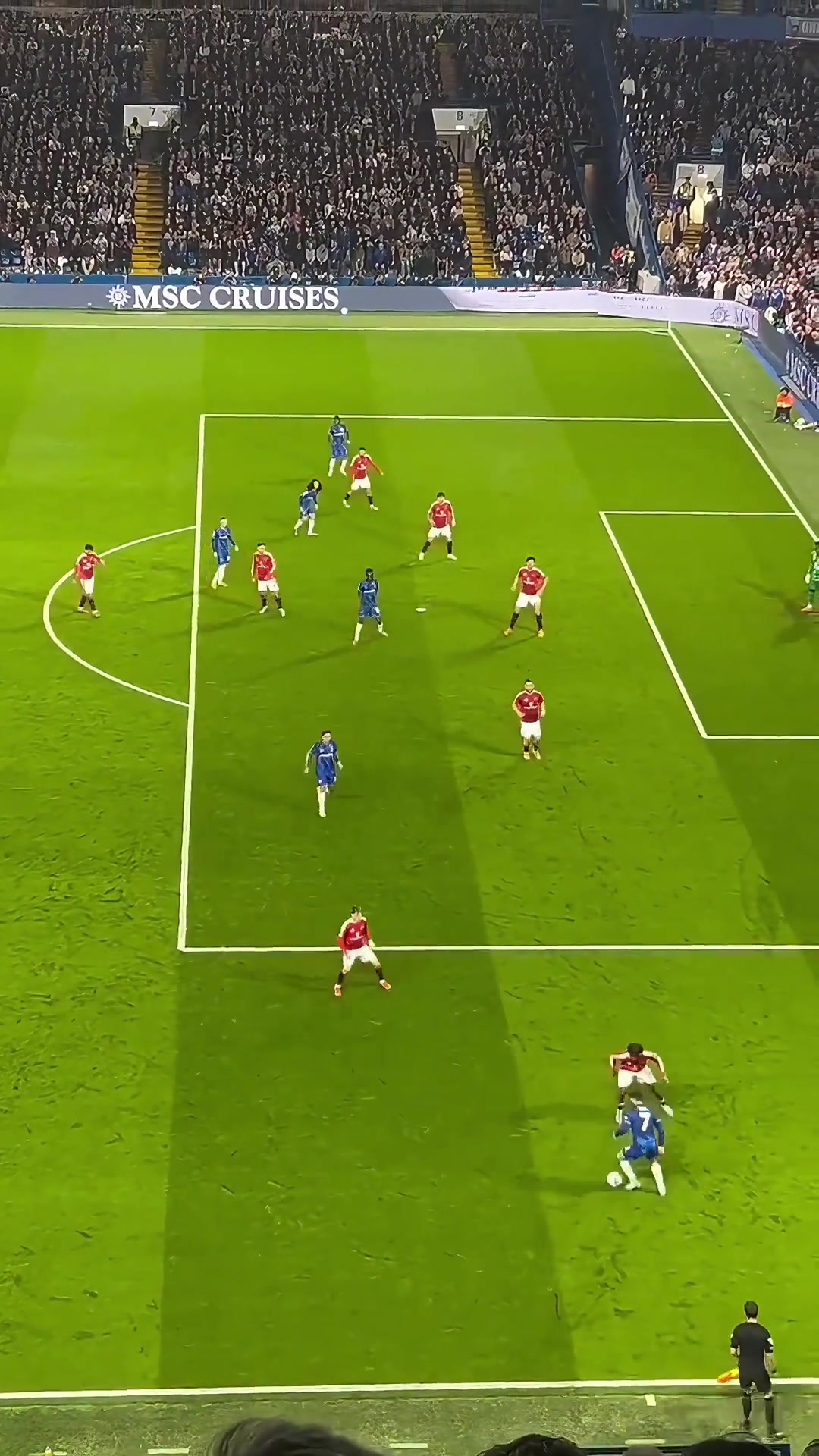 这个动作真帅啊现场球迷视角看切尔西詹库连线