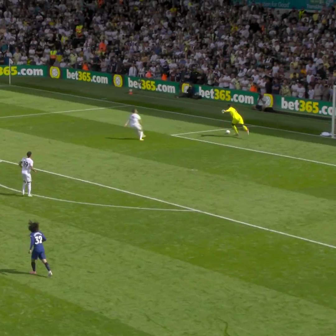 利兹联官推嘲讽切尔西又一次发生了