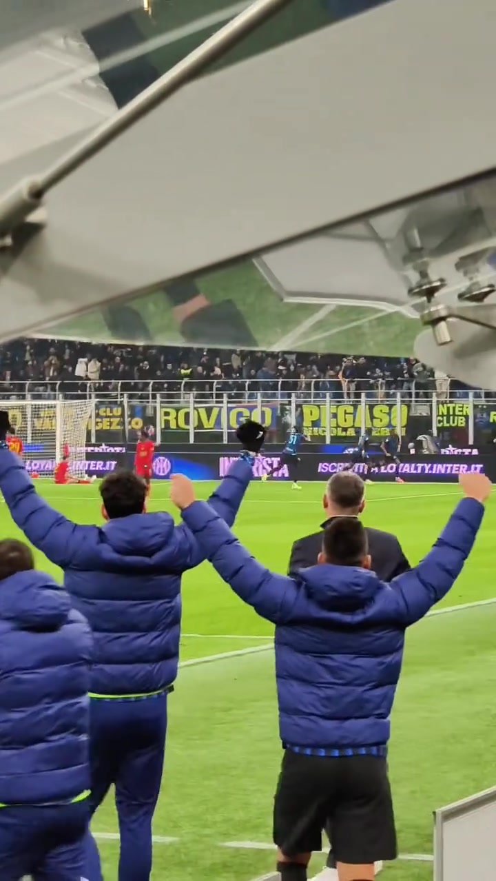 现场视角再看迪乌夫蓝黑处子球齐沃稳如泰山科拉罗夫振臂庆祝