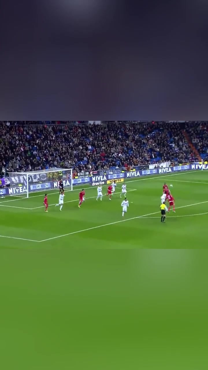 皇马当年标志性的反击快如闪电这次进球只需两脚传递