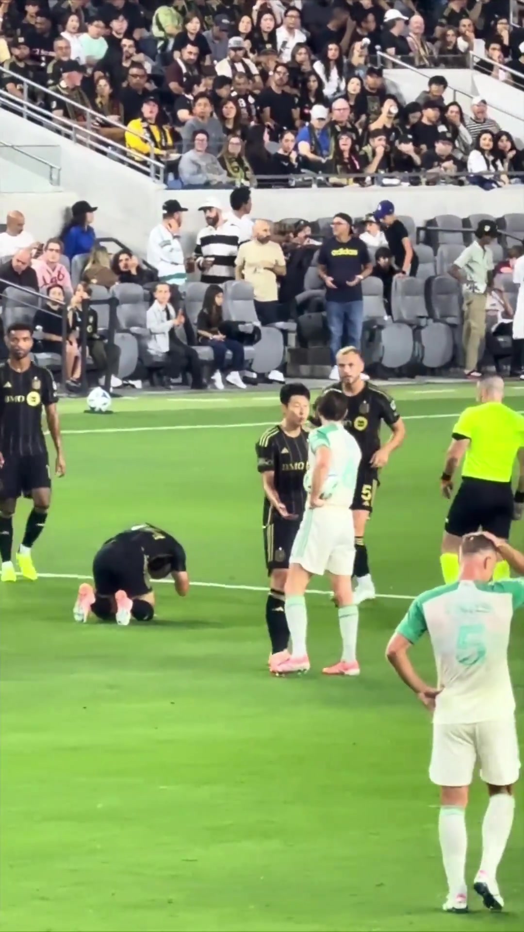 对手挑衅孙兴慜你不行了我可以单防你随后被过个干净