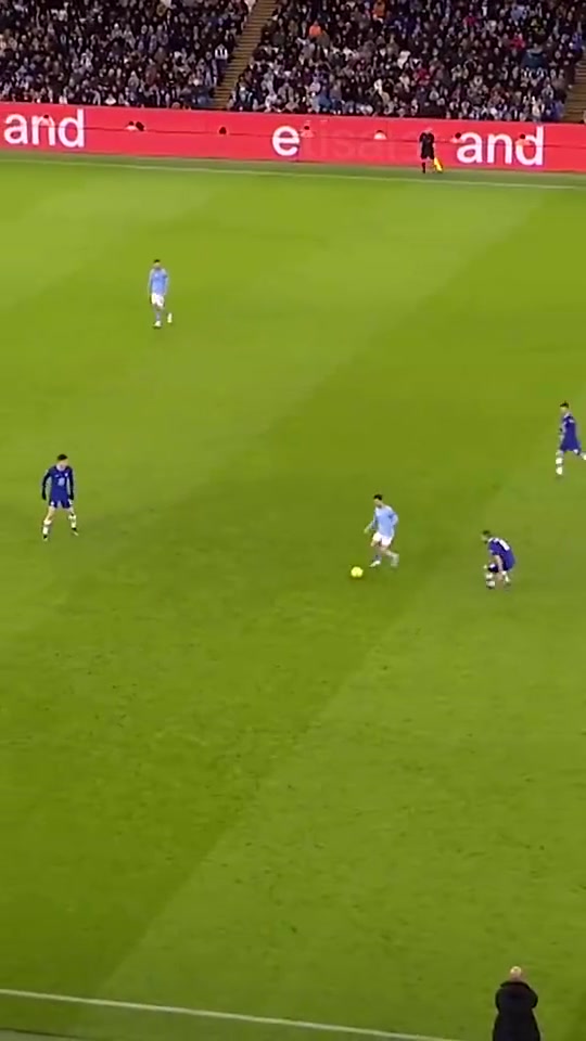 无解当曼城的传控不再拘泥于小范围的Tikitaka......