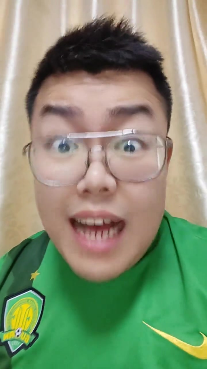 彻底破防国安博主赛后怒斥塞蒂恩滚下课真恶心