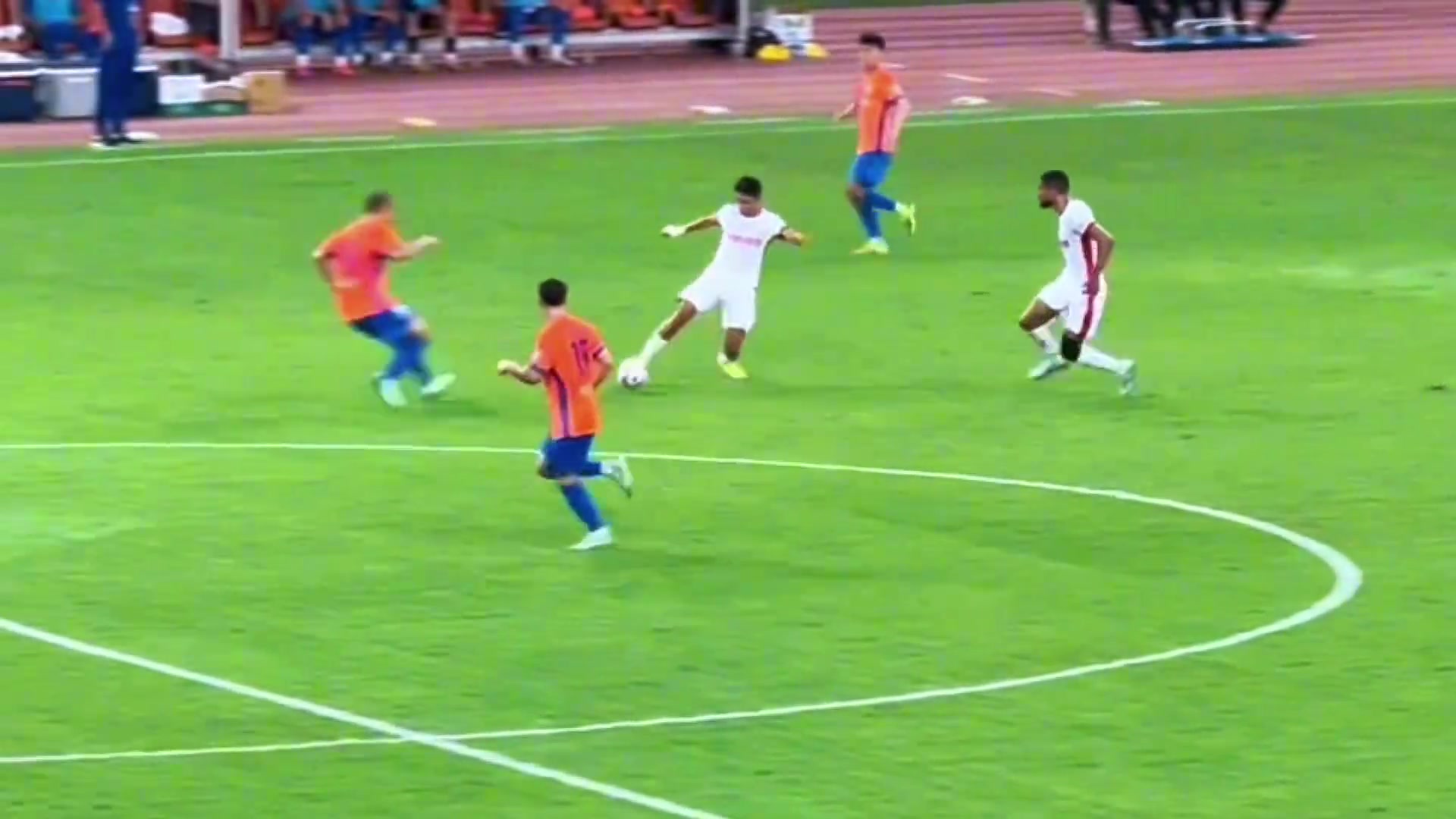 哥们练过啊洛佩兹高光技能卧倒单腿抢断