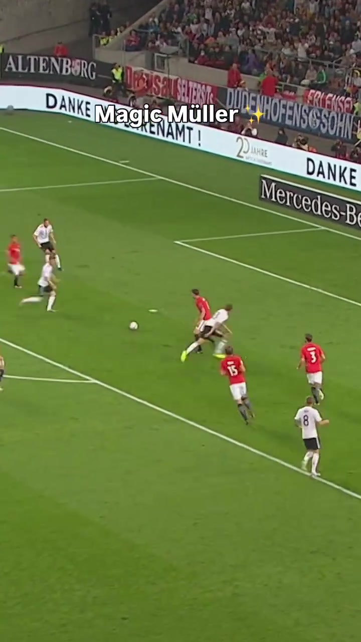 前场僚机穆勒不如这球我和克罗斯一人加一个助攻吧