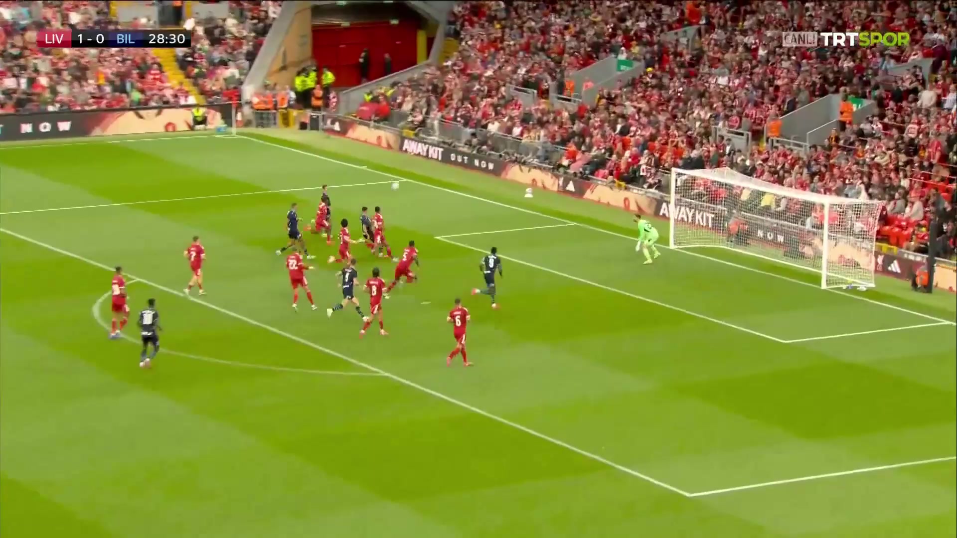 毕巴1-1扳平利物浦桑谢特禁区内无人盯防打门得手